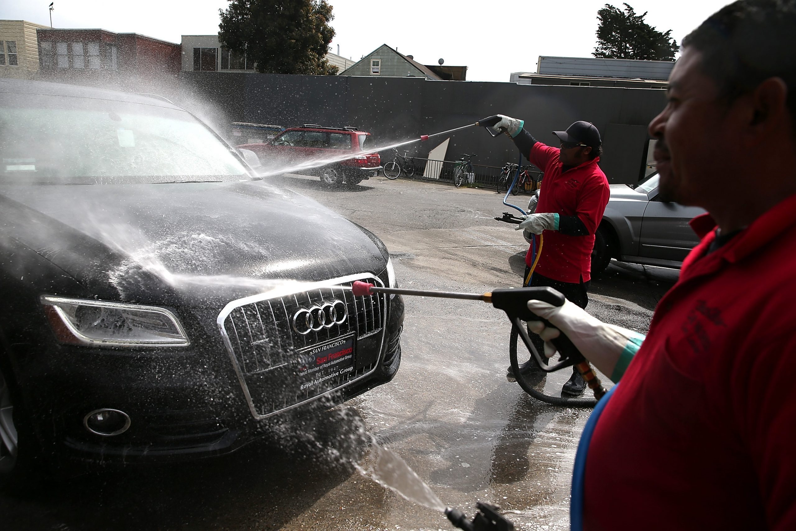 Increment in water tariffs affect Car Washing Operators
