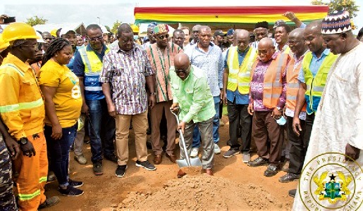 President Akufo-Addo cuts sod for dualisation of Yendi township roads